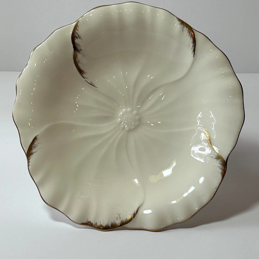 Vintage Mikasa 24 Karat Edged Narumi Pedestal Plate~Ivory Bone China‎
